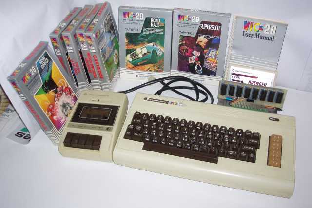 Vic 20, Commodore 64, Amiga: in mostra ci sono i pc degli anni 80